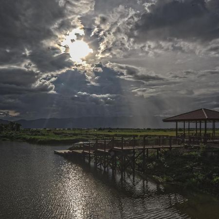 Sanctum Inle Resort Inle Lake Exterior photo